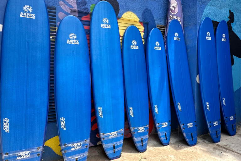 Rio de Janeiro: Surf school with all materials included Surf lessons: Ipanema and Copacabana rivers