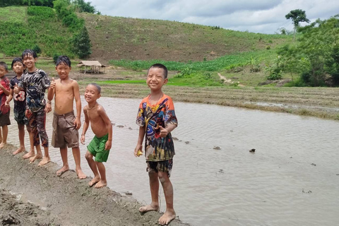 Chiang Rai: 1-Day Trekking and Longtail Boat Trip