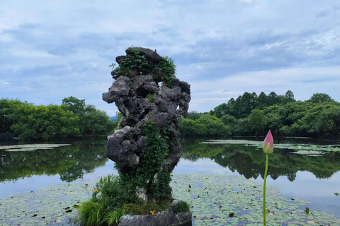 Hangzhou: West Lake, Lingyin Temple &amp; Tea Village Group Tour