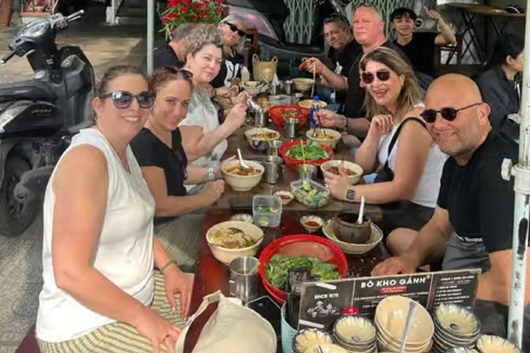 Saigon: Michelin-Rated Street Food Tour with Female Rider 7 Classic Tastings including 1 Michelin-Rated Dish - Shared