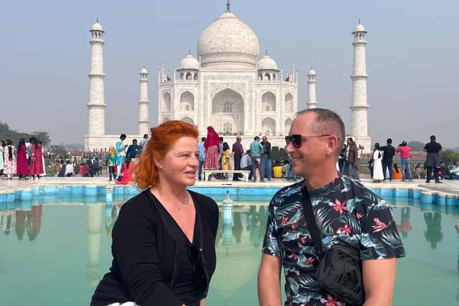 Agra: Tour zum Taj Mahal & Roten Fort ohne Anstehen mit Abholung. Foto: GetYourGuide Agra: Tour zum Taj Mahal & Roten Fort ohne Anstehen mit Abholung. Foto: GetYourGuide