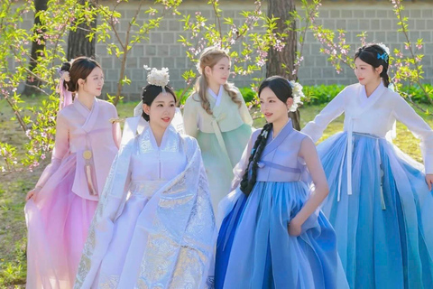 Royal Hanbok Dress-Up & Professional Photoshoot Experience