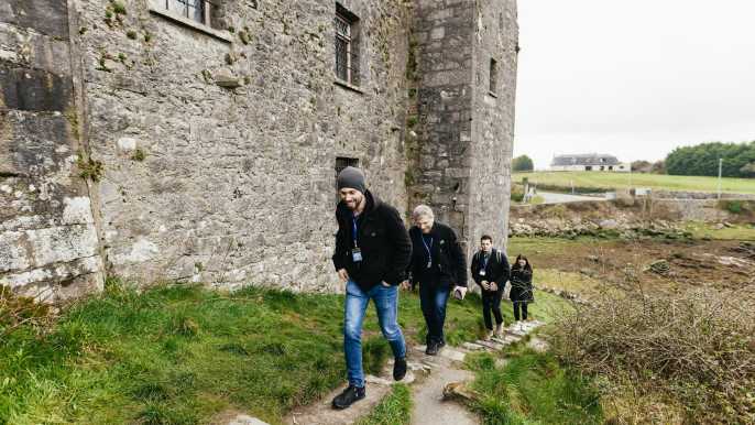 Desde Galway: Tour de día completo por los Acantilados de Moher y el Burren