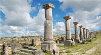 Fes, volubilis Roman Ruines, Mouly Idriss et Meknes Day Trip - Housity