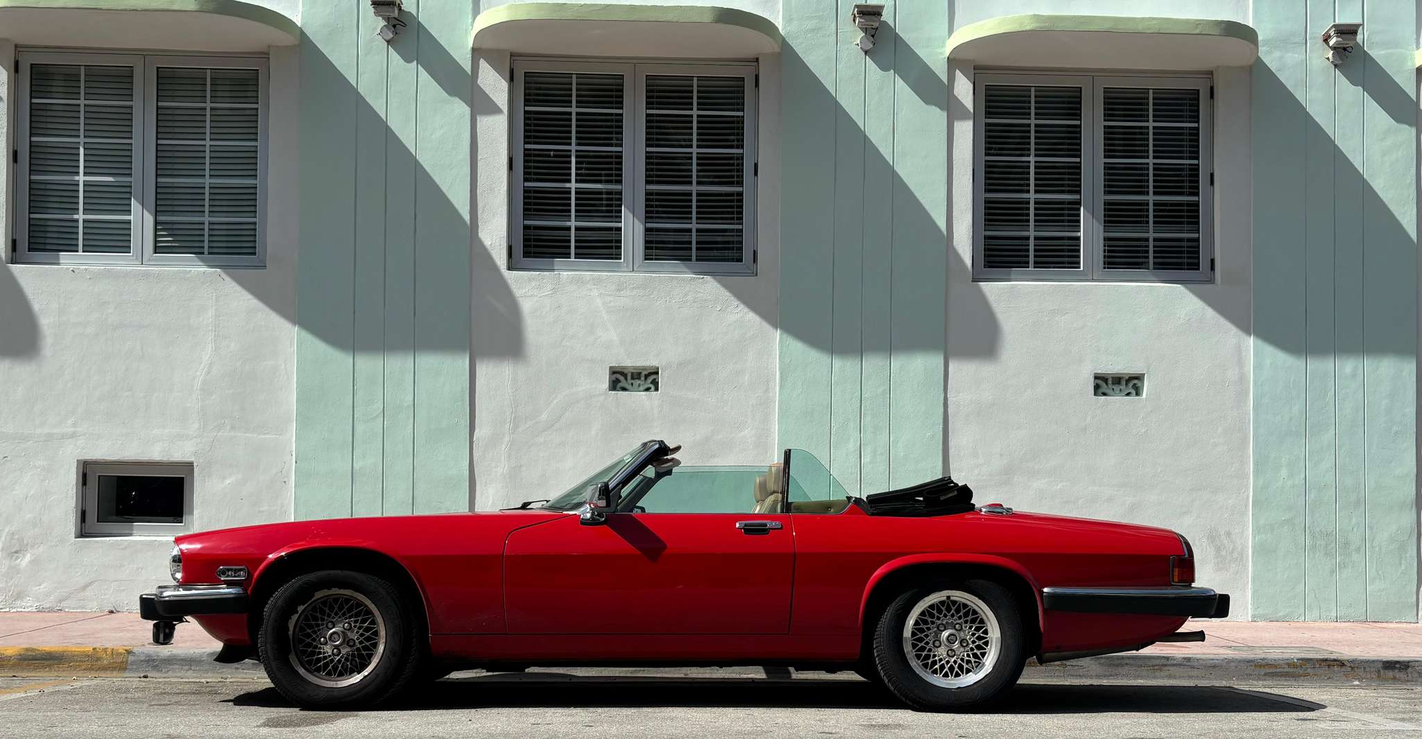 Award-winning Art Deco & History Walking Tour photo 12