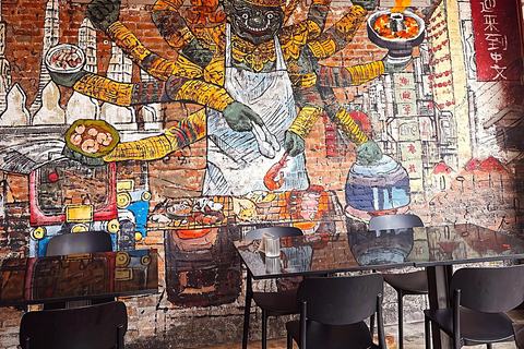 Small Group Bangkok Tour: Street Food, Markets and Temples