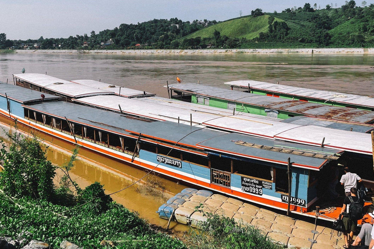 Chiang Rai: Luang Prabang 2-Day Slow Boat Tour