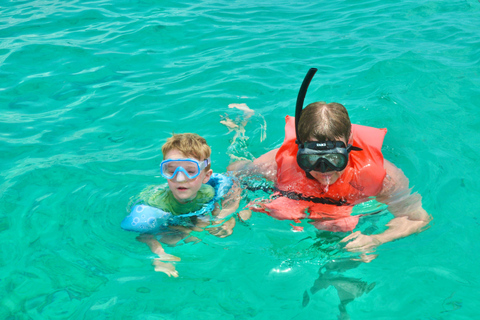PuntaCana: Private Luxury Family BoatCruise with snorkelling