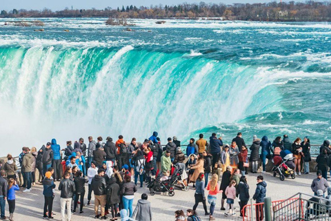 Desde las Cataratas del Niágara Tour por Canadá con Crucero, Viaje y SkylonExcursión de lujo a las cataratas del Niágara, Canadá, con almuerzo