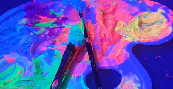 Munich: Neon Painting Workshop with Black Light