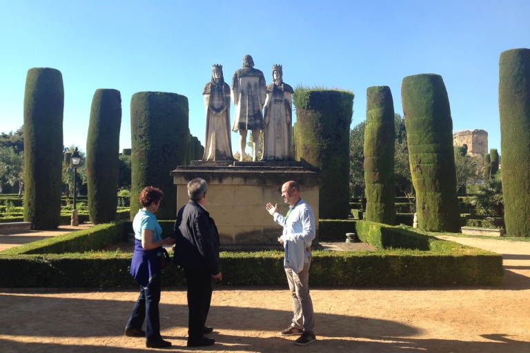 Cordóba: visite guidée des jardins et de la forteresse des rois catholiquesVisite guidée des jardins et de la forteresse en espagnol
