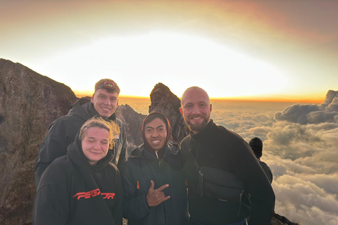 Bali: Mt Agung Trek to Highest peak via pasar agung