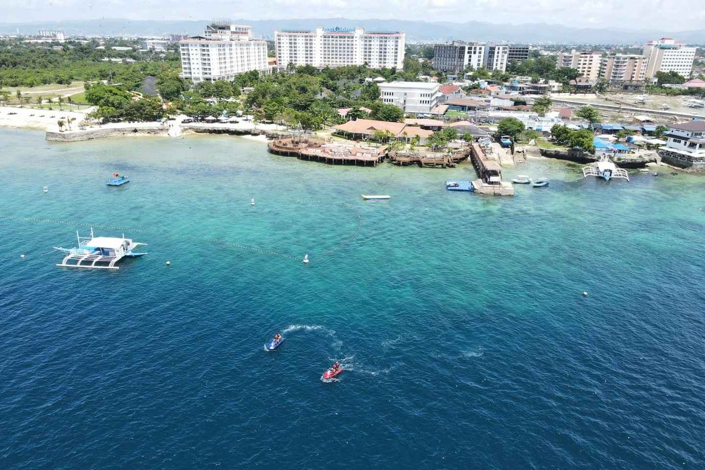 Cebu: Snorkeling + 3 Water Activity Tour