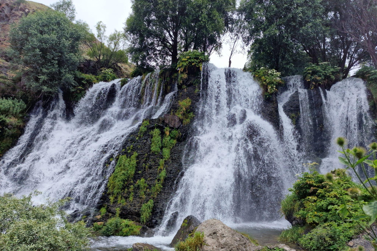 From Yerevan: Jermuk and Shaki Waterfall Day Trip With guide