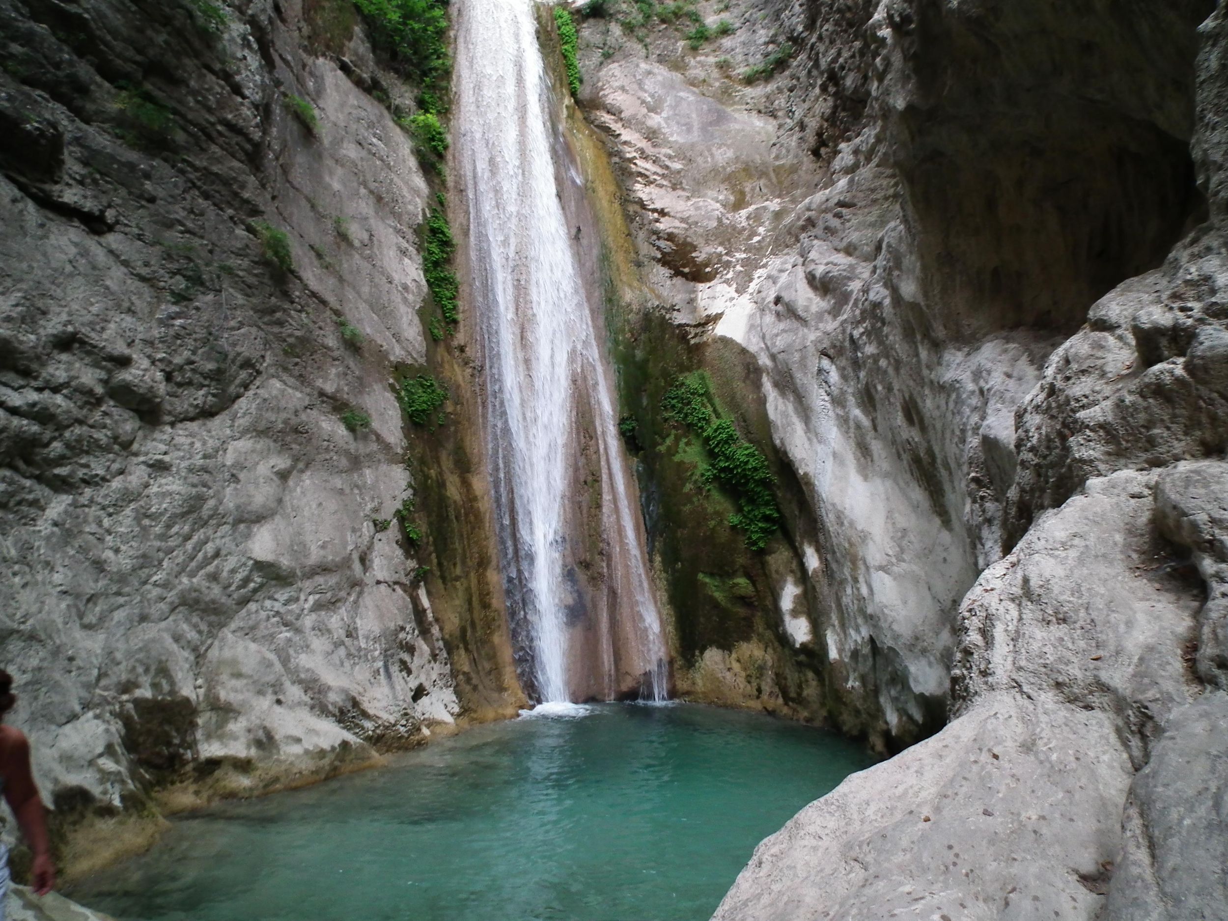 Lefkada: Wasserfälle, Weingut und Olivenöltour