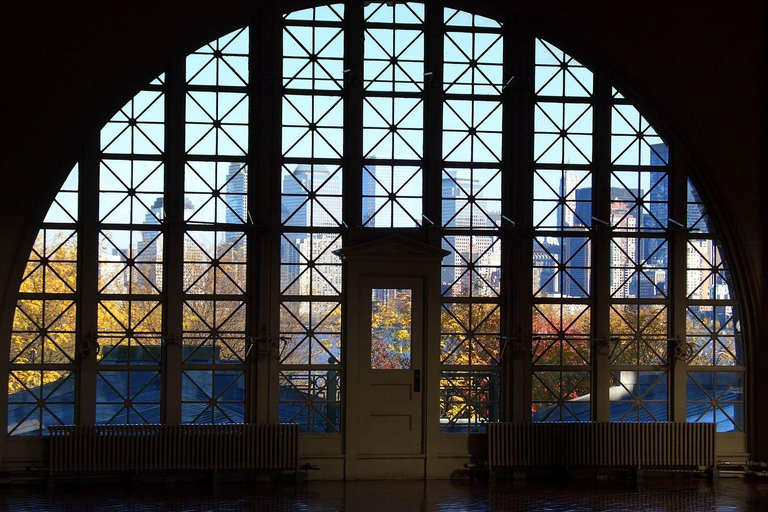 NYC: Statue of Liberty & Ellis Island Ticket & Digital Tour