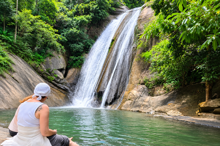 Ella: Hidden Trails Tuk-Tuk Tour with Waterfalls