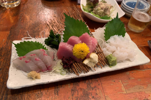 Tokyo: Nakano Local Bar Hopping Food Tour with Drinks
