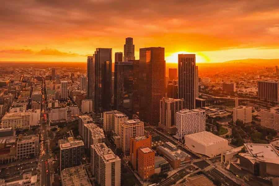 Los Angeles: Hubschrauberflug über das Stadtzentrum von LA. Foto: GetYourGuide Los Angeles: Hubschrauberflug über das Stadtzentrum von LA. Foto: GetYourGuide