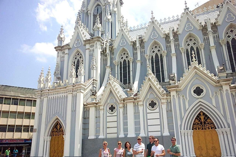 Cali: Cultural Walking Tour with Museum & Local Snack