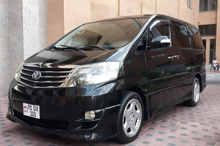 Transfer from Zvartnots airport to the hotel in Yerevan