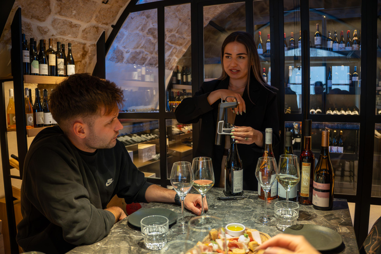 Rethymno: Cretan Wine Tasting Guided Tour with Local Food