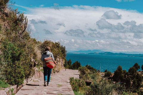 Puno |Uros - Taquile - Amantani excursion 2 day All included