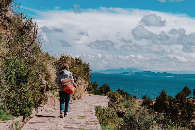 Puno |Uros - Taquile - Amantani excursion 2 day All included