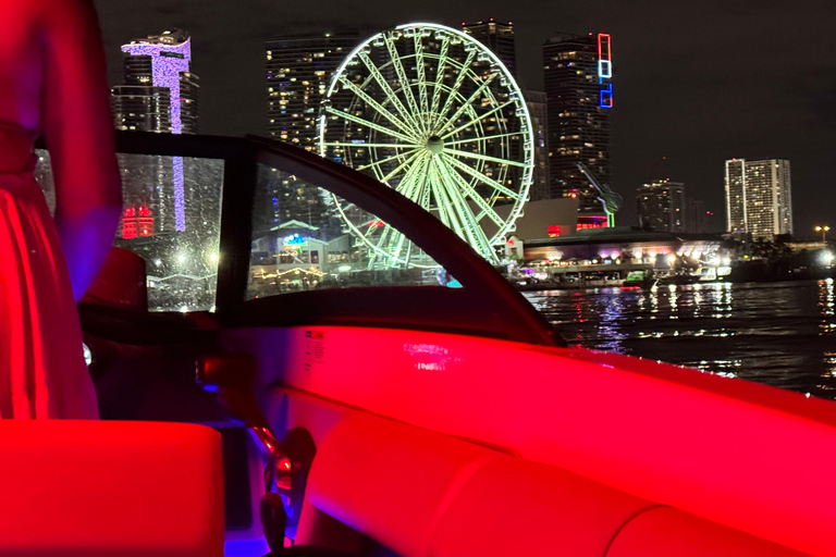 Miami : Tour en bateau privé et guidé