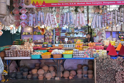 Bangalore: Foodie Tour, Local Market, & Mystery Nandi Temple Bangalore:Food Street Walk+Local Market+Mystery Nandi Temple