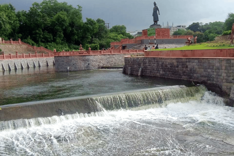 From Bangalore: Nagpur Heritage and Temple Day Trip