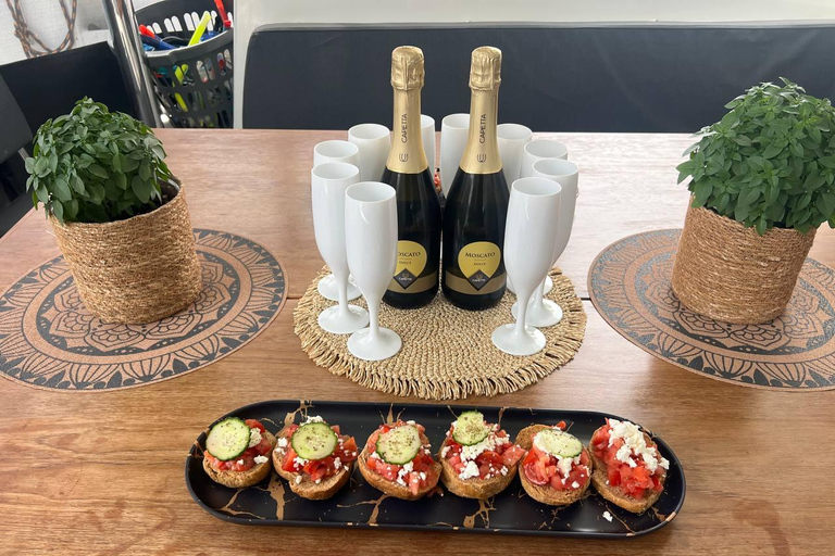 Ayia Napa: Private Sunset Cruise with Snacks and Drinks Ayia Napa: Private Sunset Cruise with Prossecco and Snacks