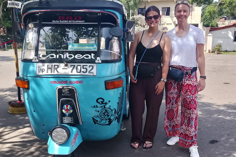 Negombo: Private City Tour by Tuk Tuk with Hotel Pickup