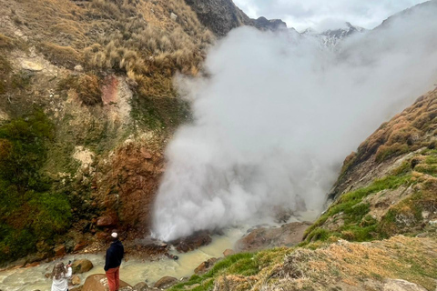From Arequipa: Colca Canyon 2-Day Tour with Trekking to Geysers and Hotel Arequipa: 2-day trekking to the geysers of the Colca Canyon. Plus hotel.