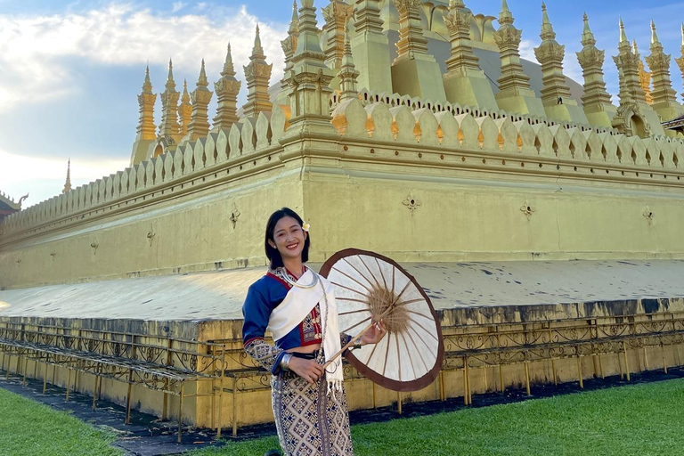 Laos Traditionelle TrachtTour beitreten