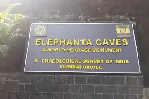 Excursão guiada de meio dia às cavernas de Elephanta
