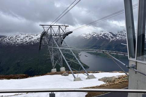 Excursão à geleira Briksdal e ao teleférico Loen com trasladoOlden: Geleira Briksdal e passeio de teleférico em Loen com almoço