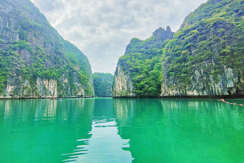 Phi Phi: Meio dia de barco de cauda longa para Maya Bay