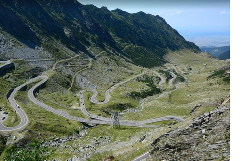 Brașov: Carpathian Mountains Guided Hike with Pickup