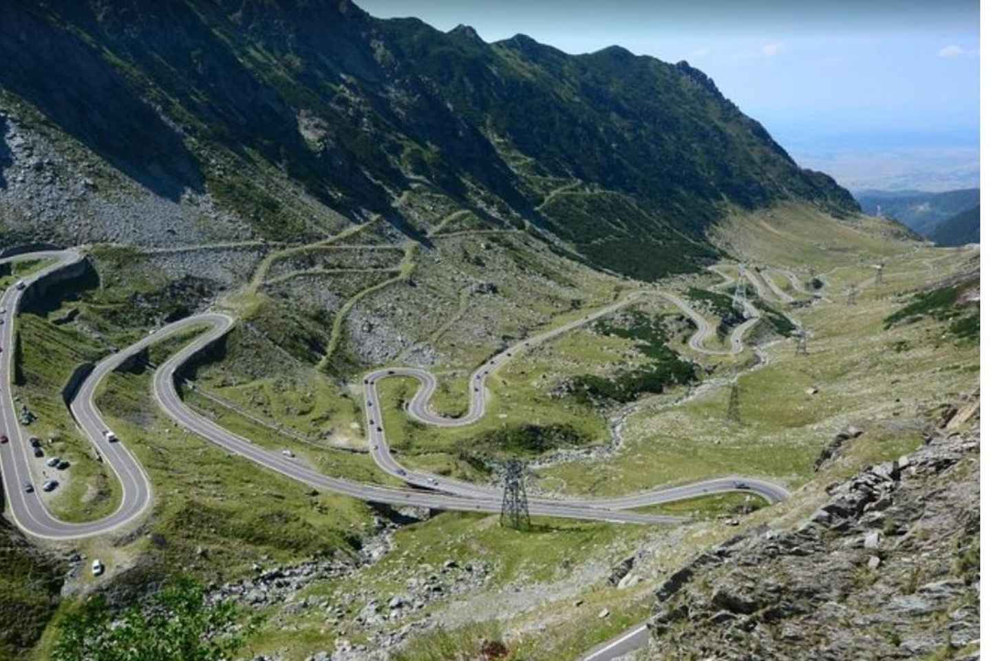 Brașov: Carpathian Mountains Guided Hike with Pickup