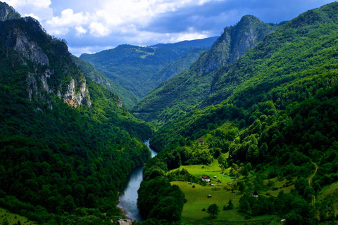 Monténégro : Lac noir, Durmitor, pont de Djurdjevića Tara