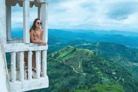 Ambuluwawa Tower & Kandy Highlights Private Tuk-Tuk Tour