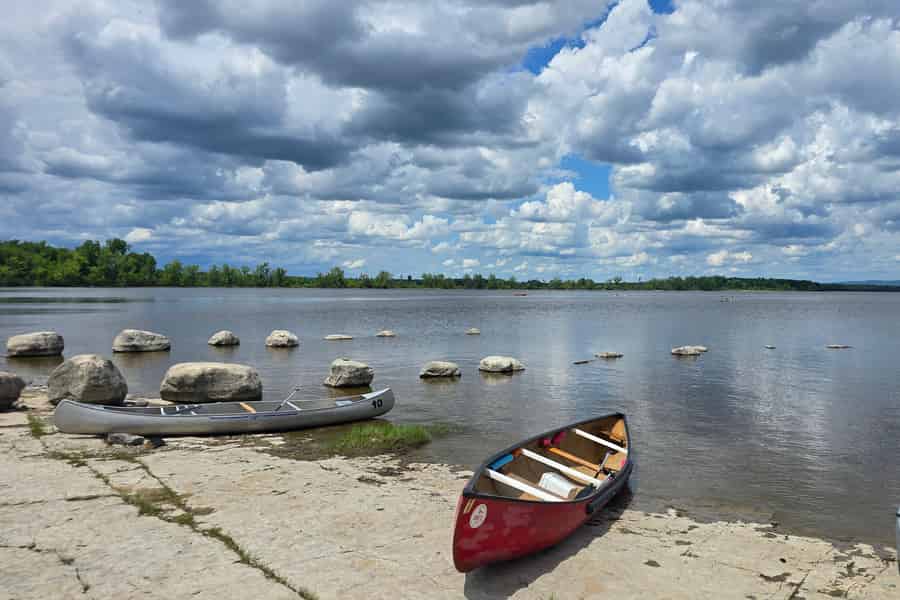 Ottawa: Kanu-Verleih in Shirley's Bay. Foto: GetYourGuide Ottawa: Kanu-Verleih in Shirley's Bay. Foto: GetYourGuide