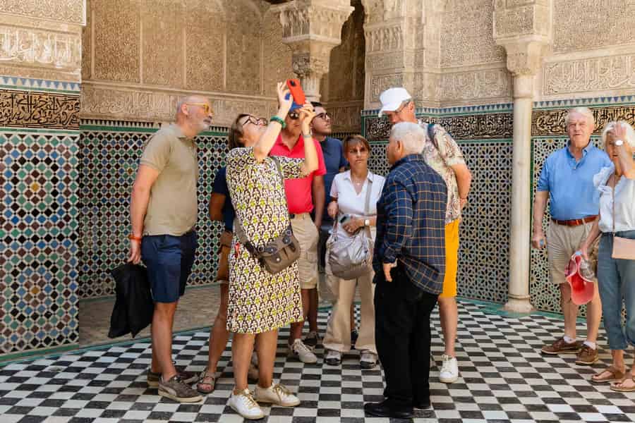 Attarine Madrasa, museum, leerlooierij, souk en medina-tour