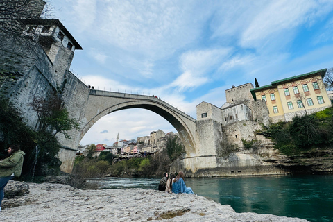 Visita à Bósnia: Destaques de Mostar e do Bunker de Tito