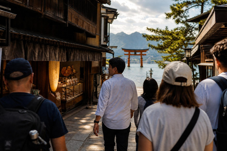 Miyajima: Heritage Walk & Old Town Walking Tour-Itsukushima