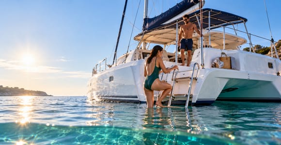 Sousse: Private VIP Sunrise Catamaran Cruise & Dolphins