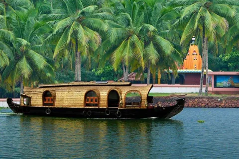 Beleza de Kerala, Cochin com Alleppey Houseboat Tour (03 dias)