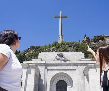 Desde Madrid: Excursión al Monasterio del Escorial y Valle de los Caídos
