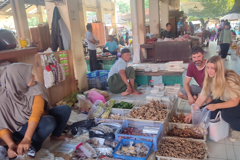 Yogyakarta: clase de cocina con visita al mercado y servicio de recogida del hotelClase de cocina con servicio de recogida del hotel
